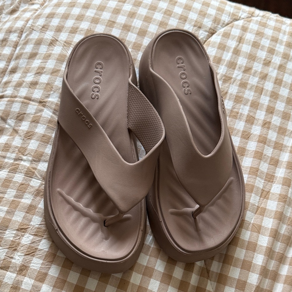 CROCS Getaway Platform Flip Sandals